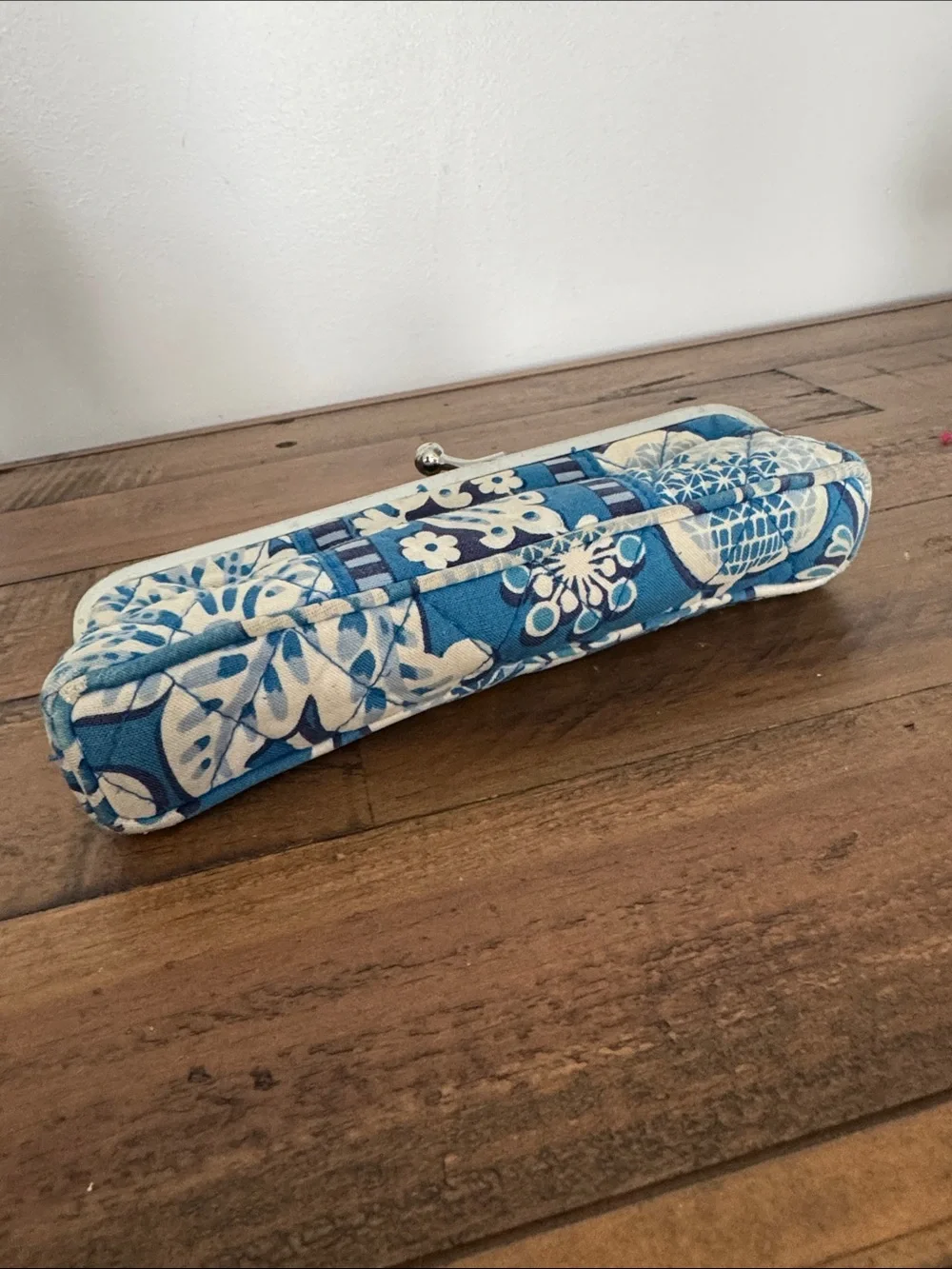 Vera Bradley Blue Floral Print Coin Purse Clasp Sunglasses Case Soft